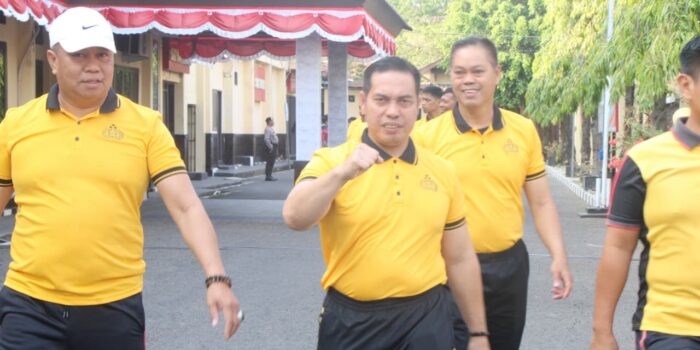 WhatsApp Image 2026-09-25 at 17.02.24 (1) Personel Polres Parepare mengikuti jalan kaki bersama mengelilingi Kota Parepare